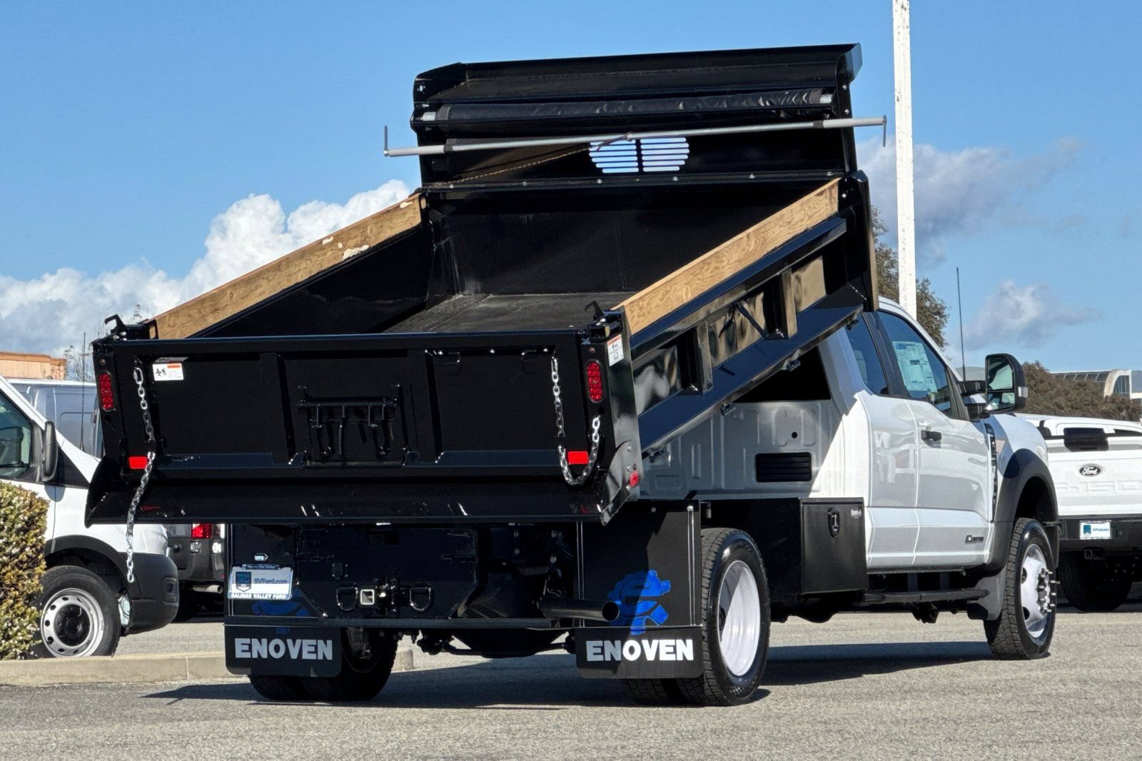 New 2025 Ford F550 4x4 SuperCab Super Duty image 4