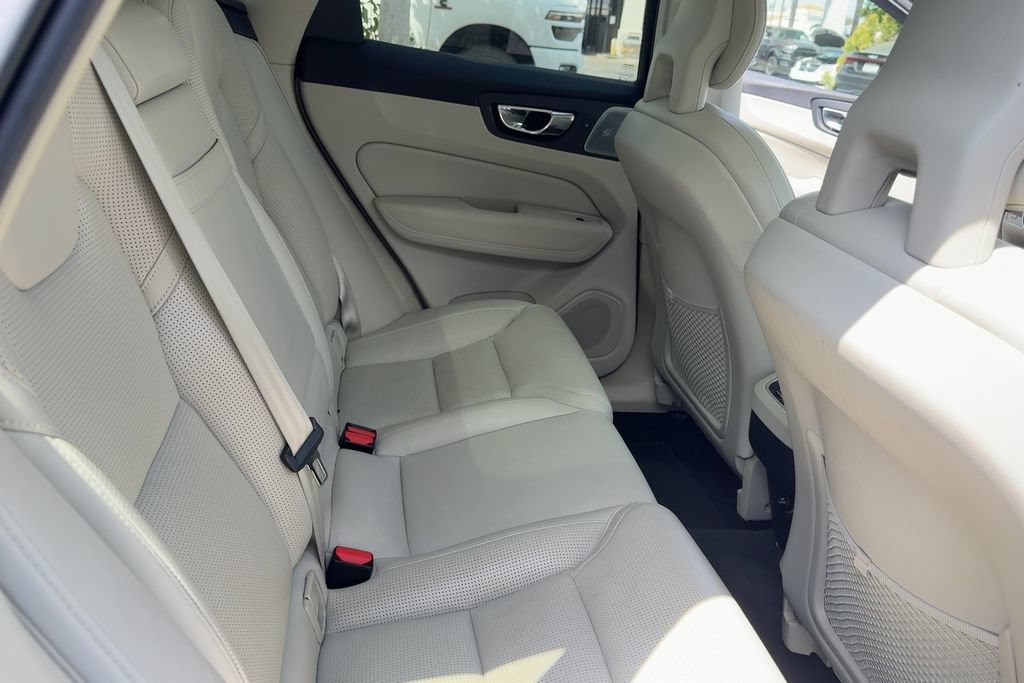 Used 2019 Volvo XC60 T6 Inscription AWD/4WD image 13