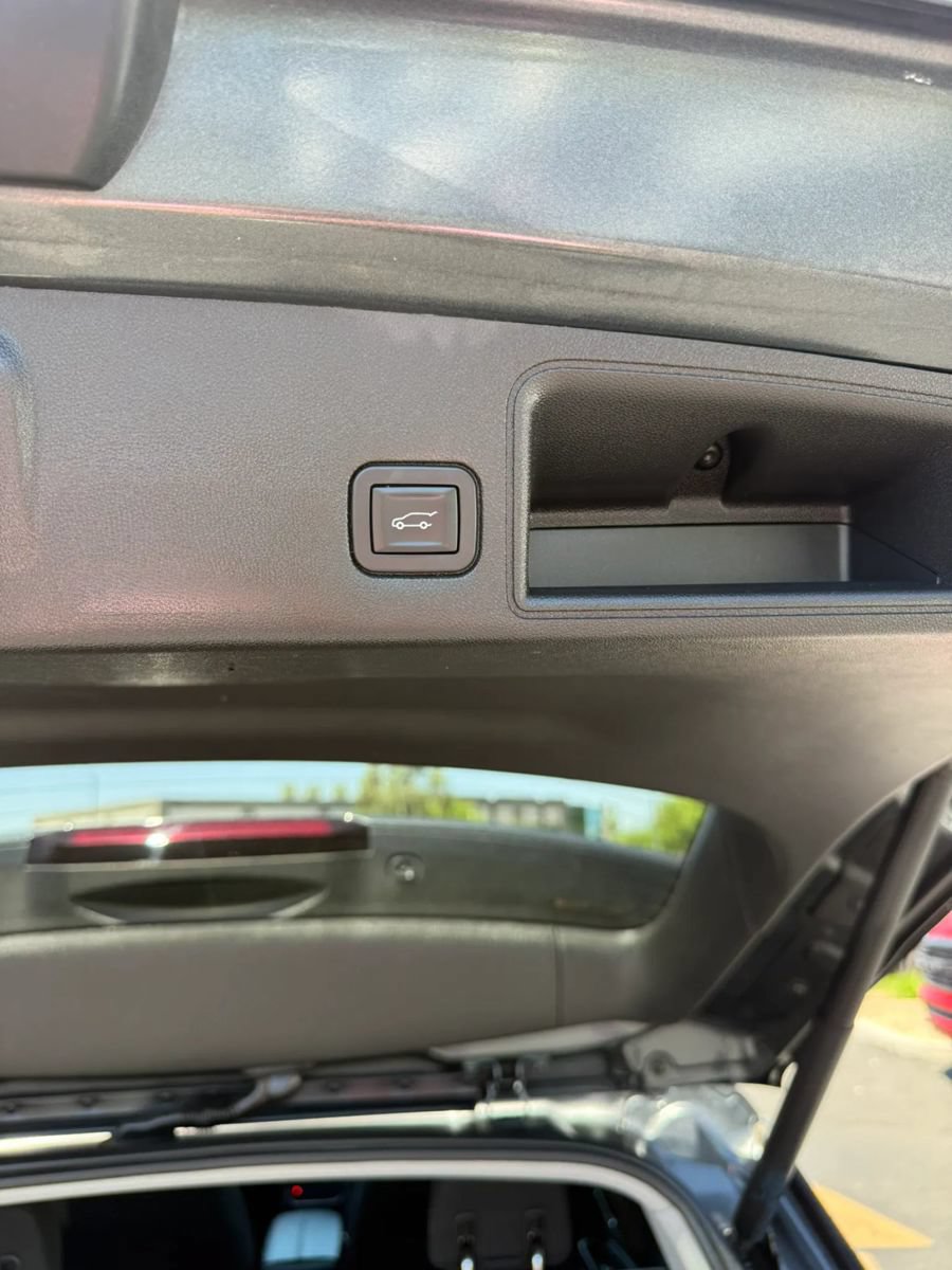 Used 2019 GMC Terrain SLE w/ Driver Convenience Package FWD image 15