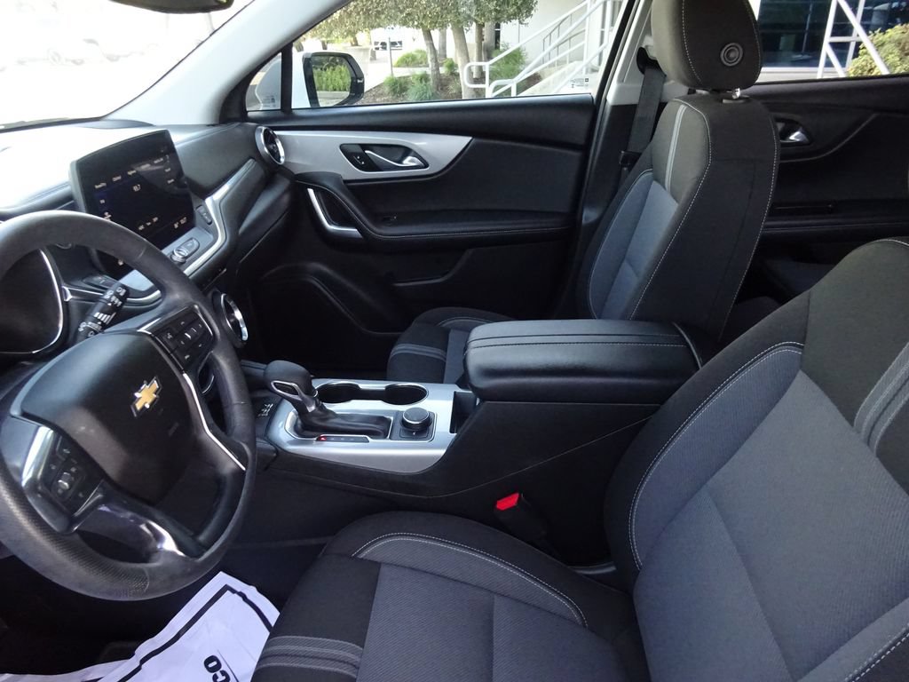 Certified 2024 Chevrolet Blazer LT w/ Convenience Package FWD image 12