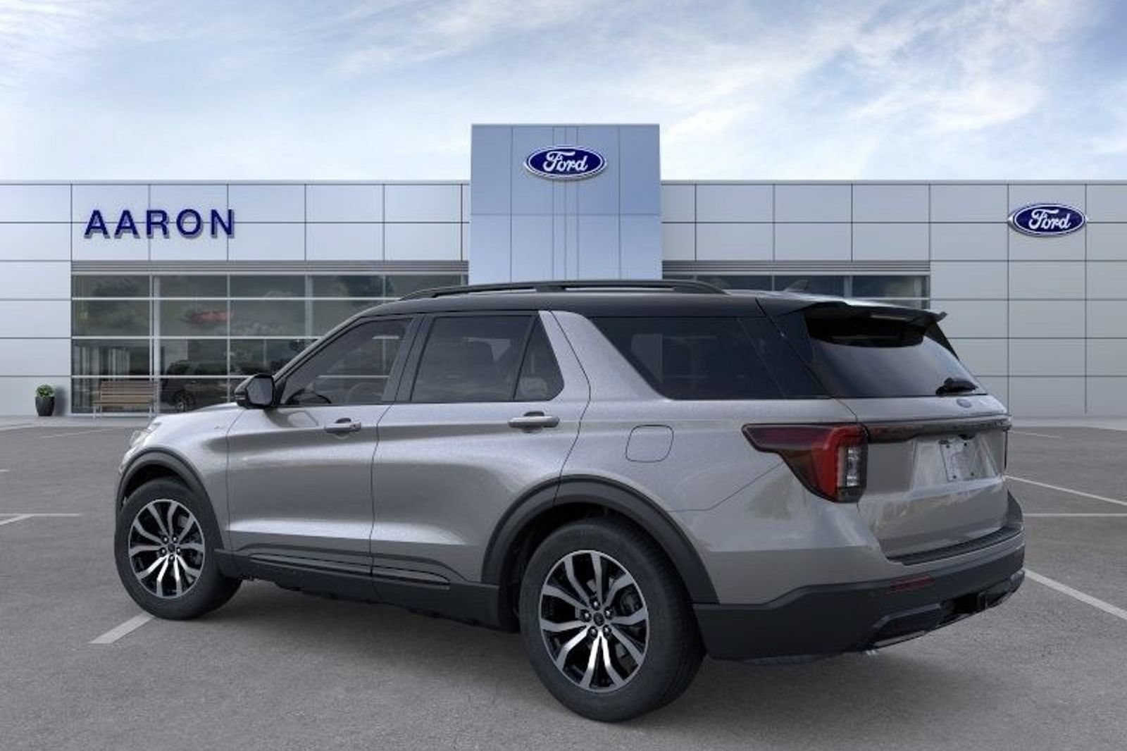 New 2025 Ford Explorer ST-Line w/ Premium Package RWD image 32