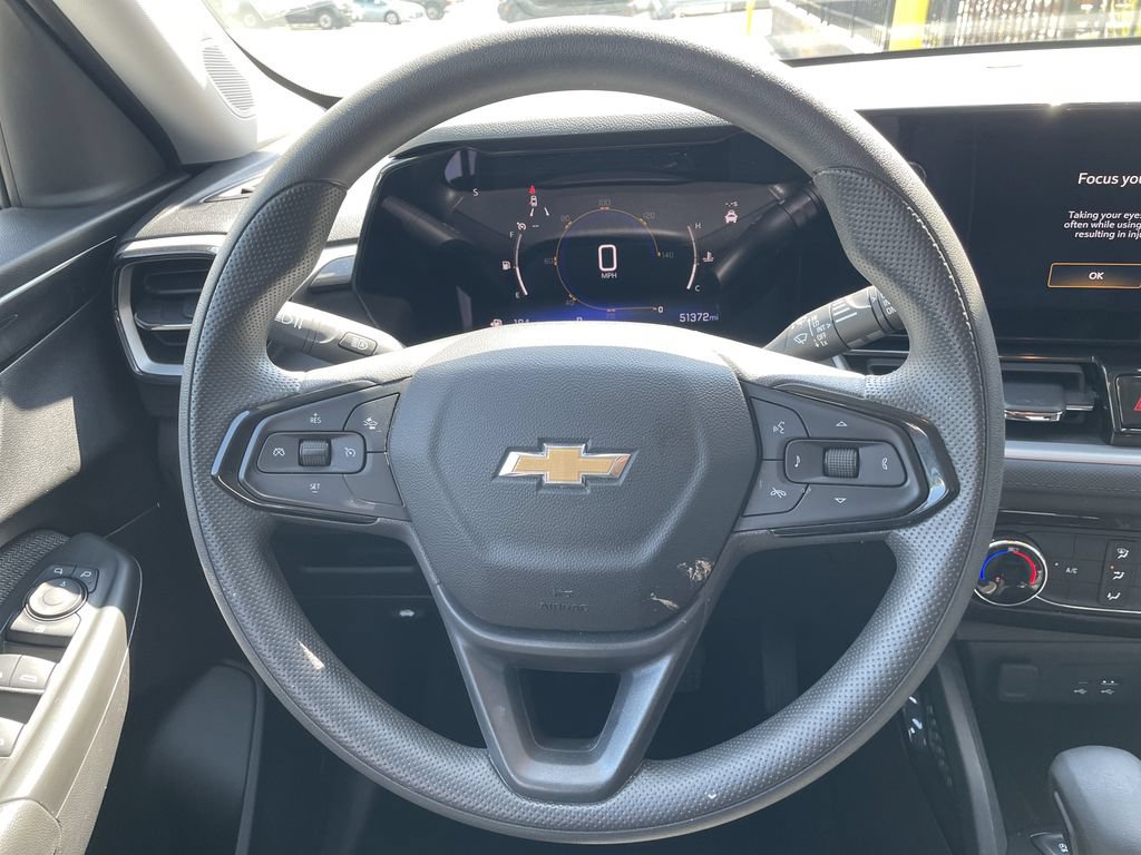 Used 2025 Chevrolet TrailBlazer LT FWD image 16
