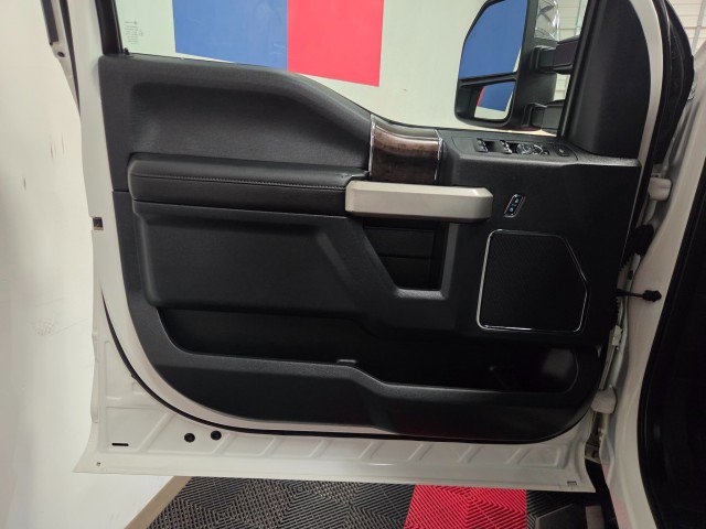 Used 2022 Ford F250 Lariat w/ Chrome Package image 30