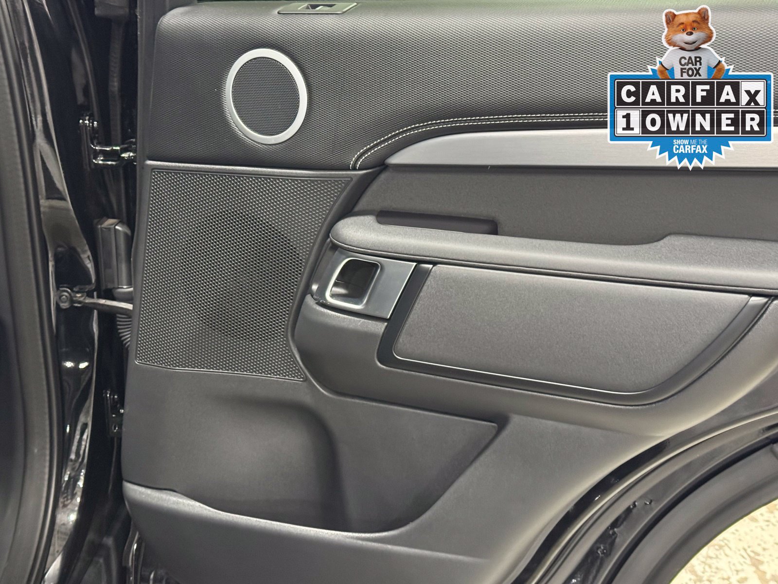 New 2025 Land Rover Discovery Dynamic SE AWD/4WD image 46