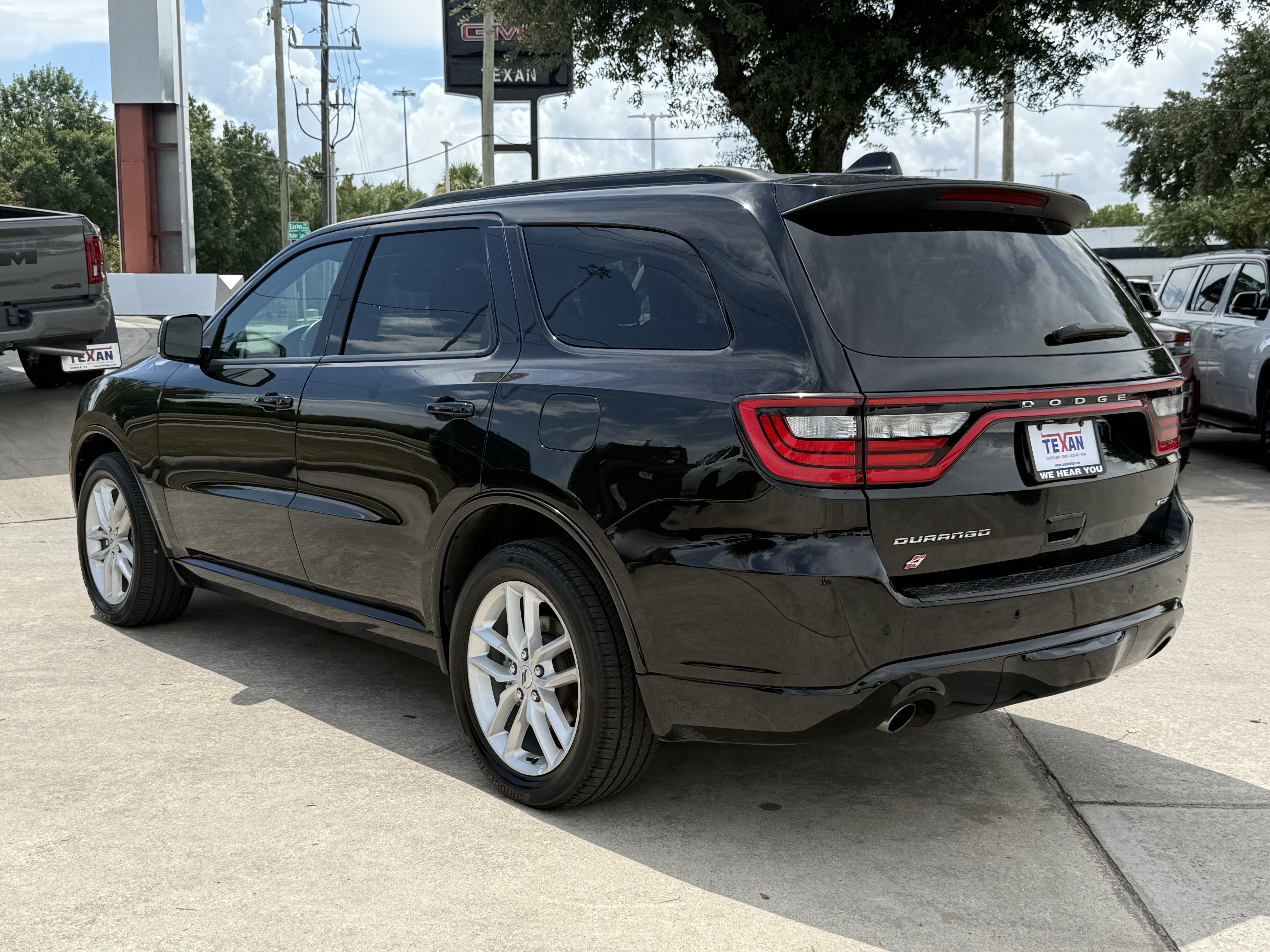 Used 2025 Dodge Durango GT AWD/4WD image 7