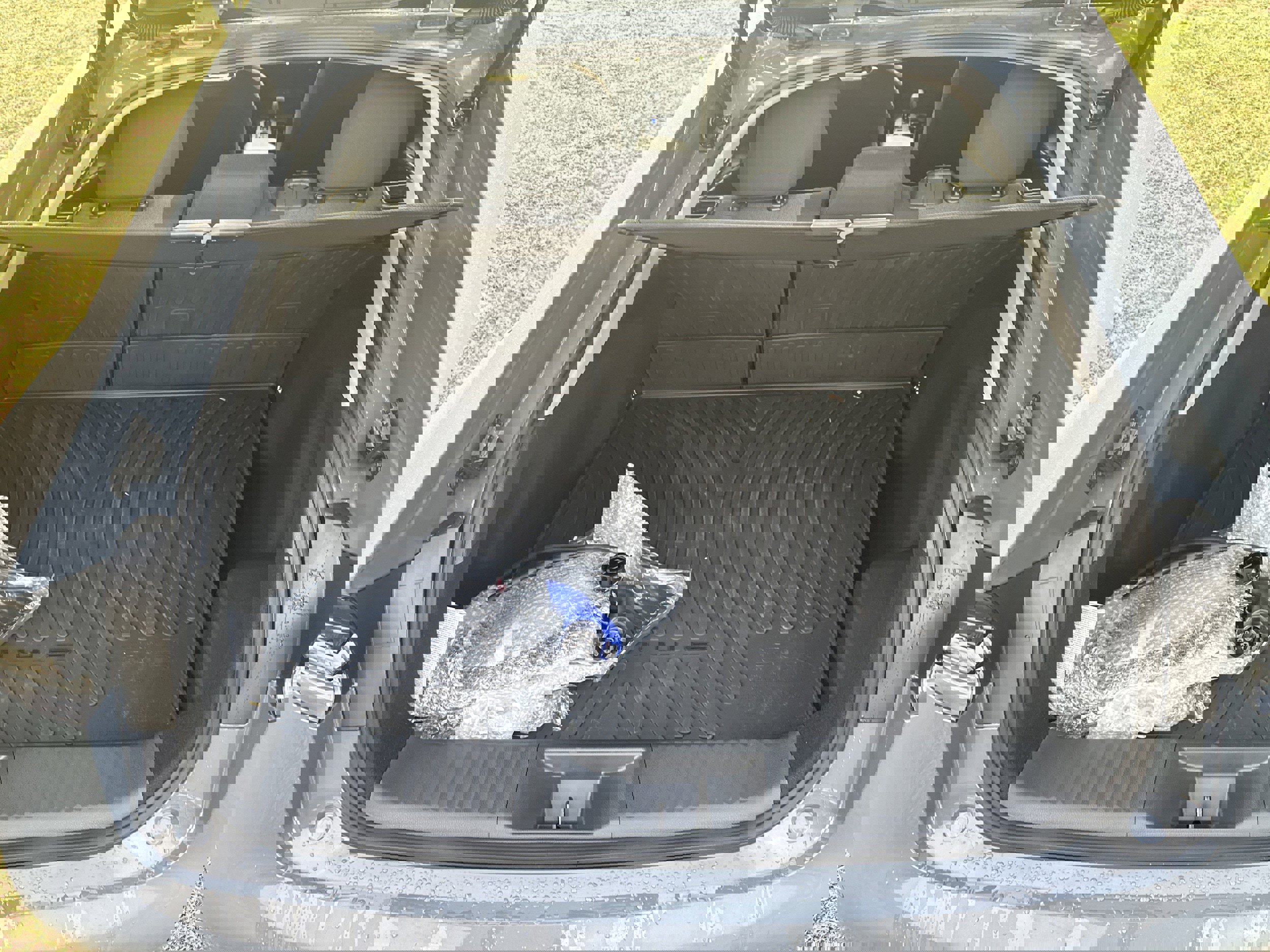 Used 2025 Toyota Prius Plug-In Hybrid image 18