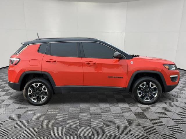 Used 2018 Jeep Compass Trailhawk w/ Leather Interior Group AWD/4WD image 9