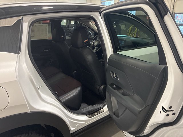 New 2026 Nissan Kicks SR w/ SR Premium Package AWD/4WD image 12