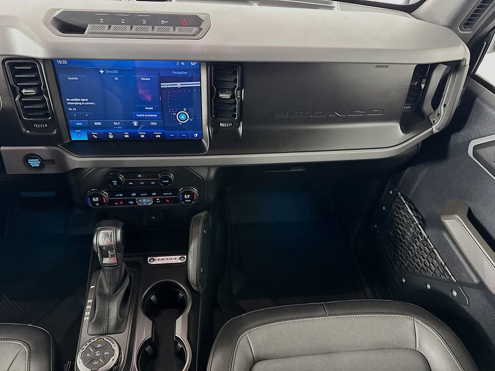 Used 2023 Ford Bronco Everglades image 24