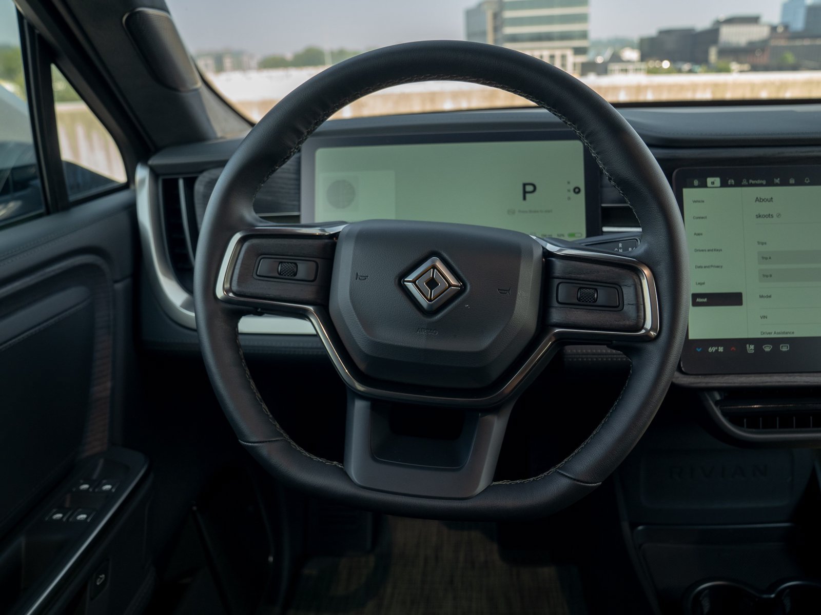 Used 2025 Rivian R1T Adventure AWD/4WD image 26