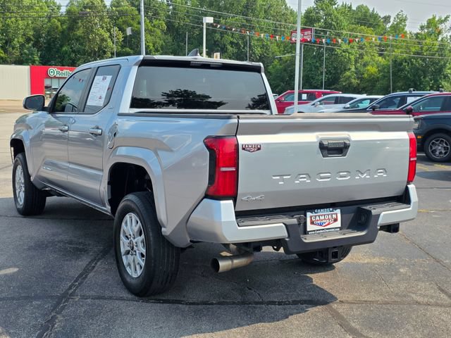 Used 2024 Toyota Tacoma SR5 AWD/4WD image 10