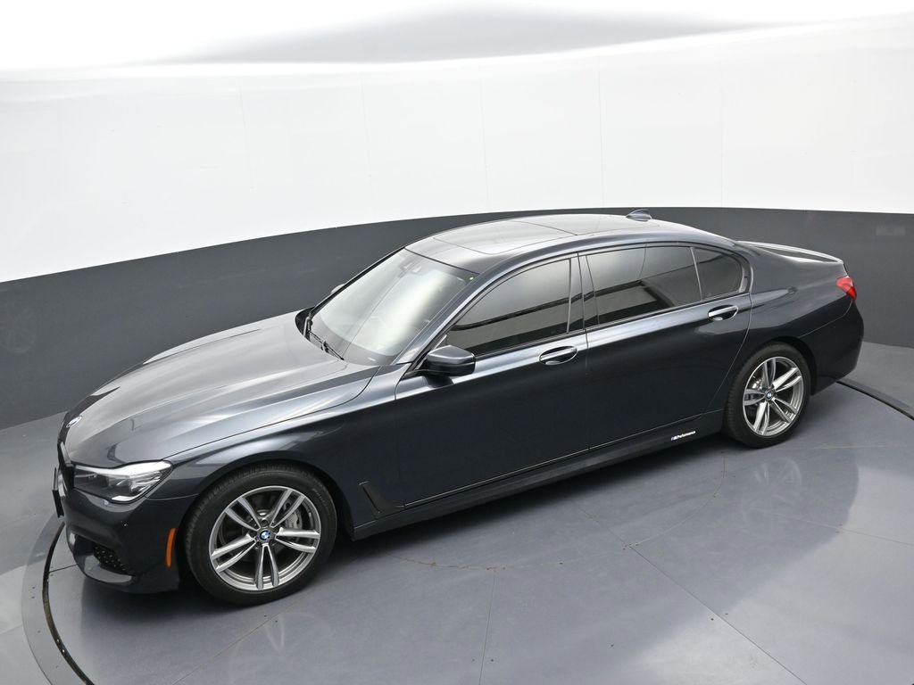 Used 2019 BMW 740i xDrive w/ Executive Package AWD/4WD image 33