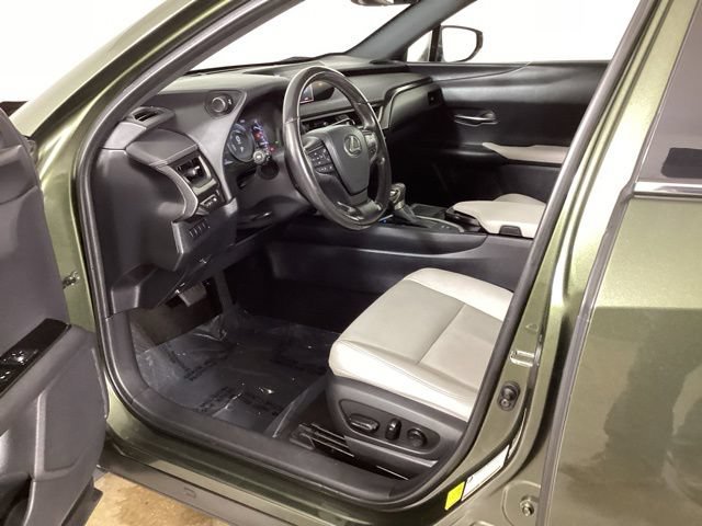 Used 2020 Lexus UX 250h w/ Premium Package AWD/4WD image 30