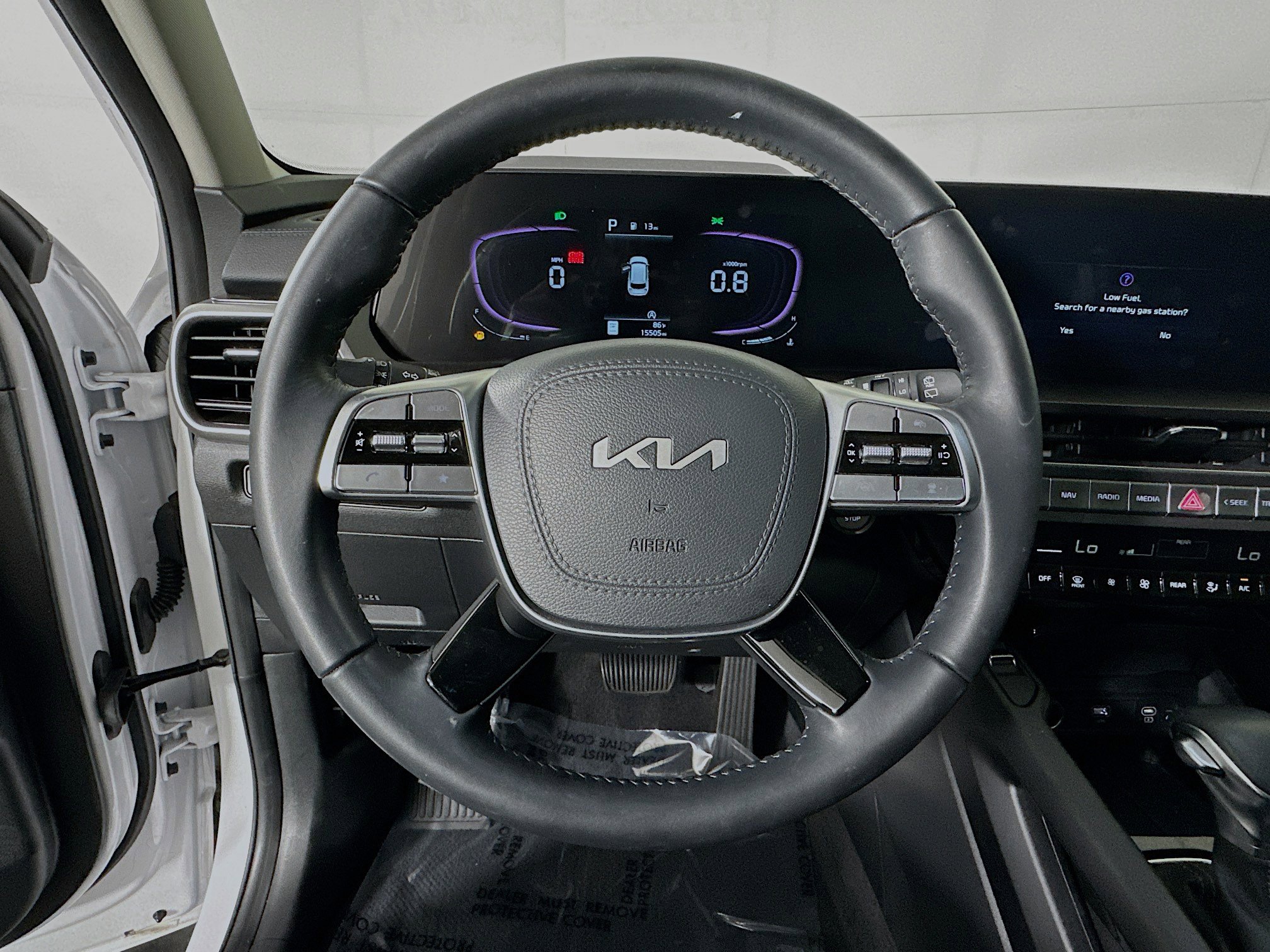 Used 2025 Kia Telluride S FWD image 15