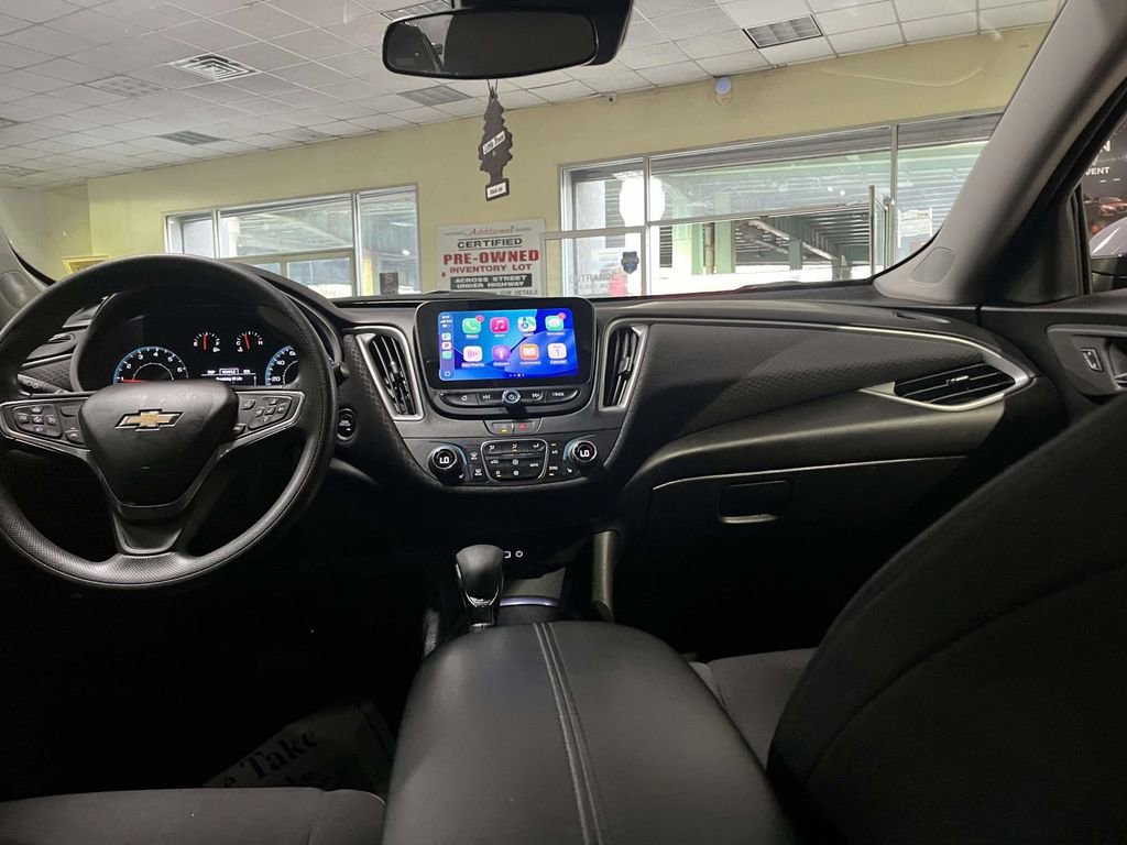 Used 2023 Chevrolet Malibu LT image 14