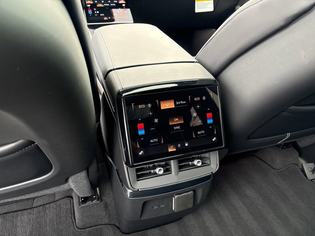 New 2026 Cadillac Vistiq Luxury image 42