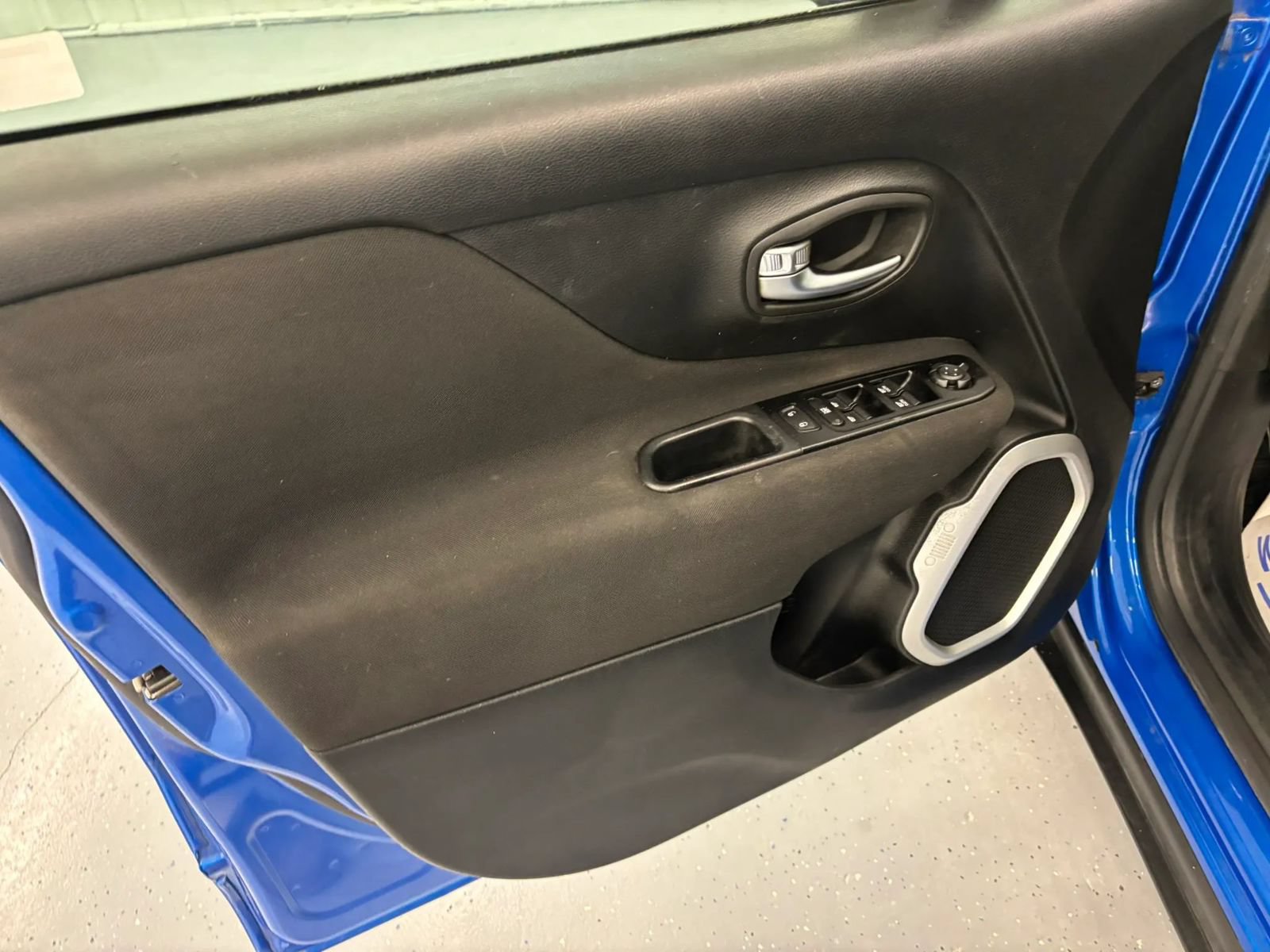 Used 2020 Jeep Renegade Sport FWD image 36