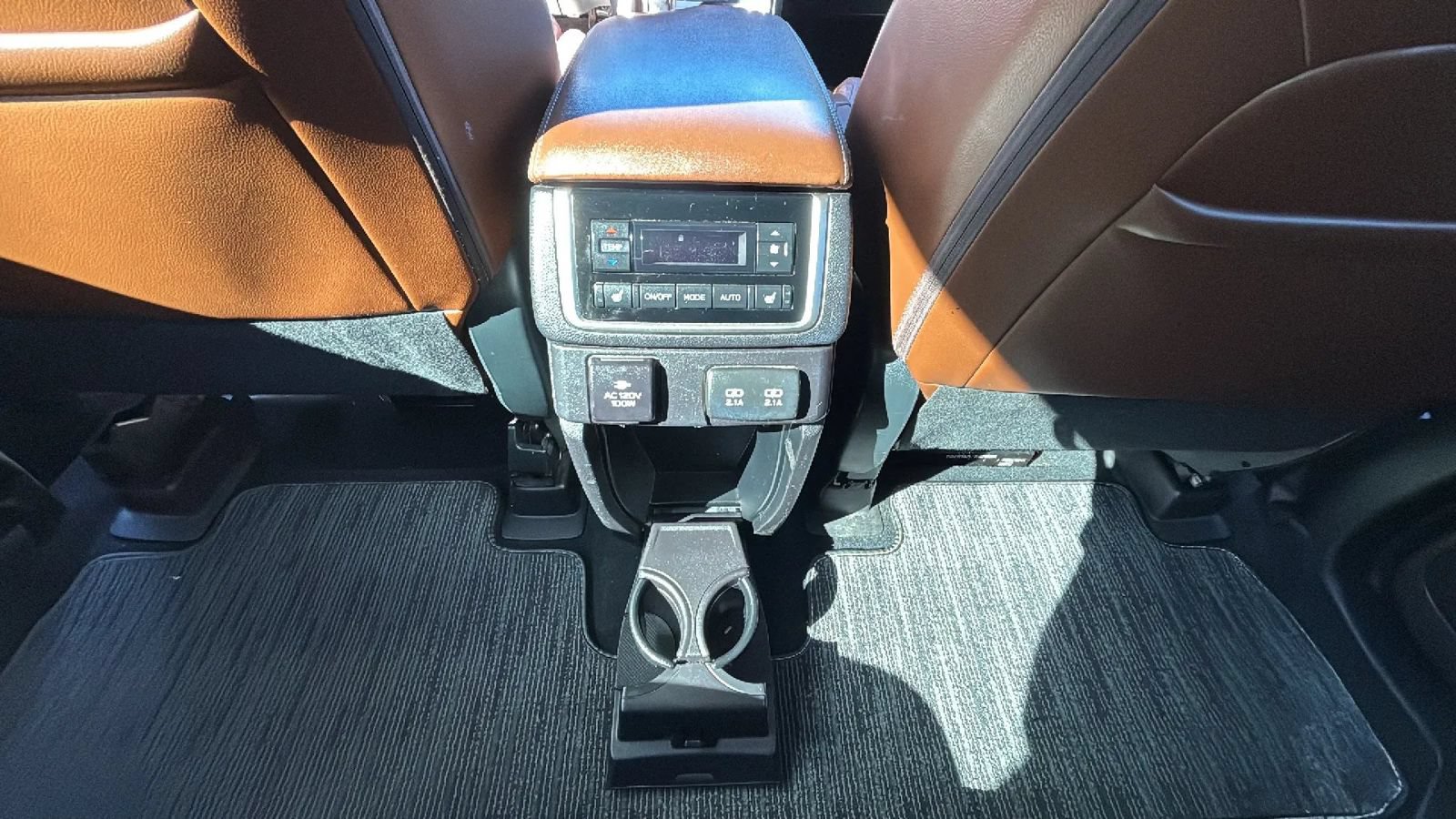 Used 2019 Subaru Ascent Touring w/ Popular Package #3 AWD/4WD image 37