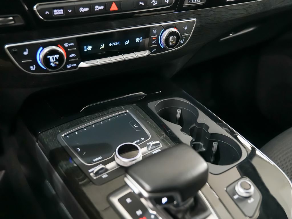 Used 2017 Audi Q7 3.0T Premium Plus AWD/4WD image 33