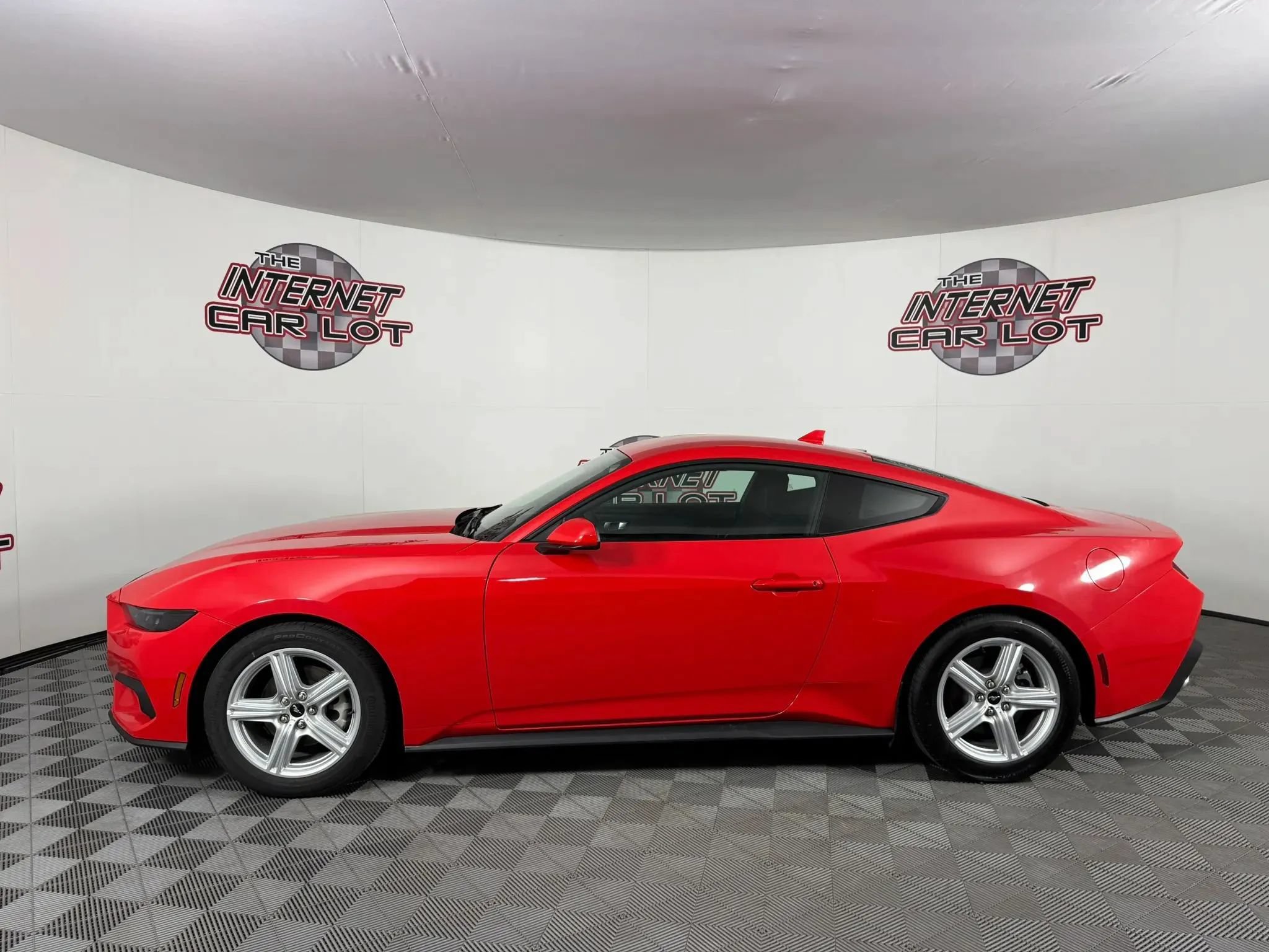 Used 2026 Ford Mustang Coupe RWD image 4