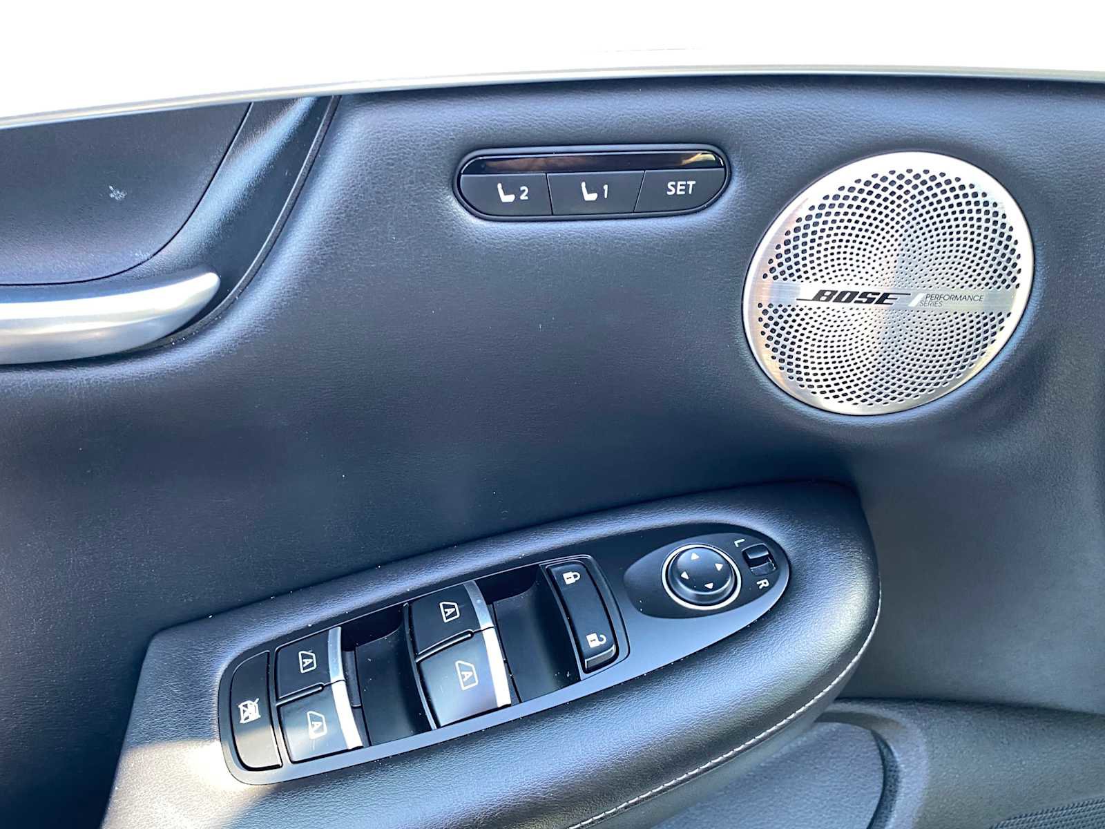 Used 2021 INFINITI QX50 Sensory w/ Cargo Package image 21