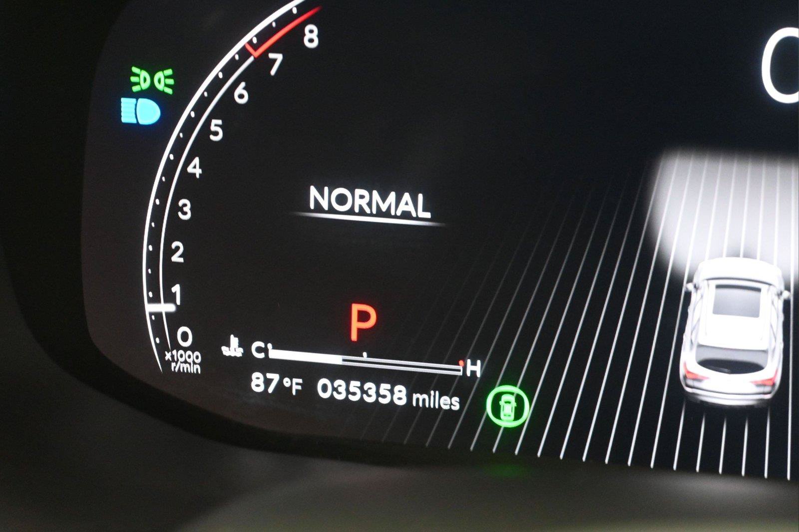 Certified 2024 Acura MDX w/ Technology Package AWD/4WD image 3