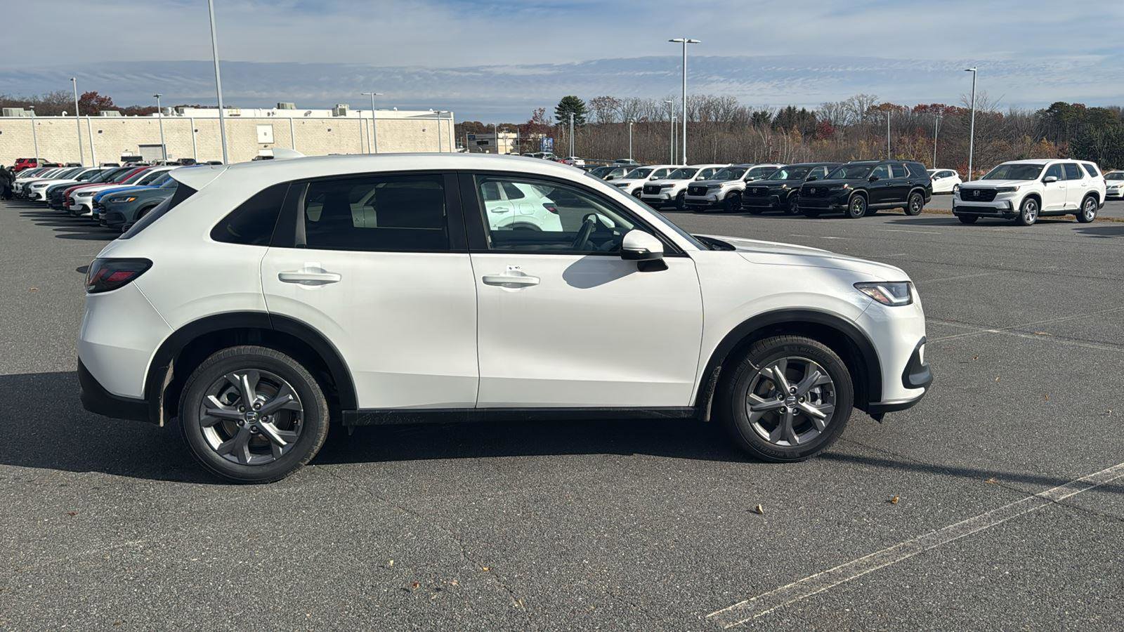 New 2026 Honda HR-V LX image 4