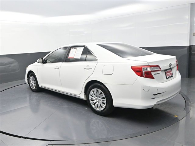 Used 2012 Toyota Camry LE image 5