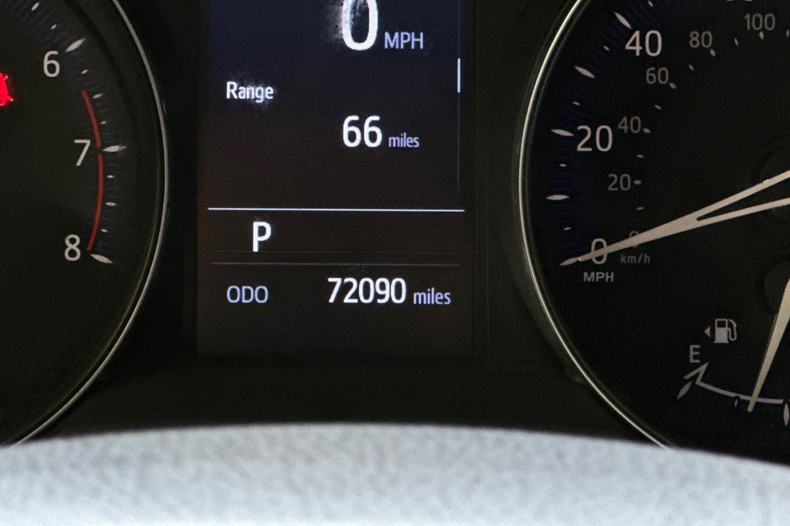 Used 2019 Toyota C-HR Limited FWD image 9