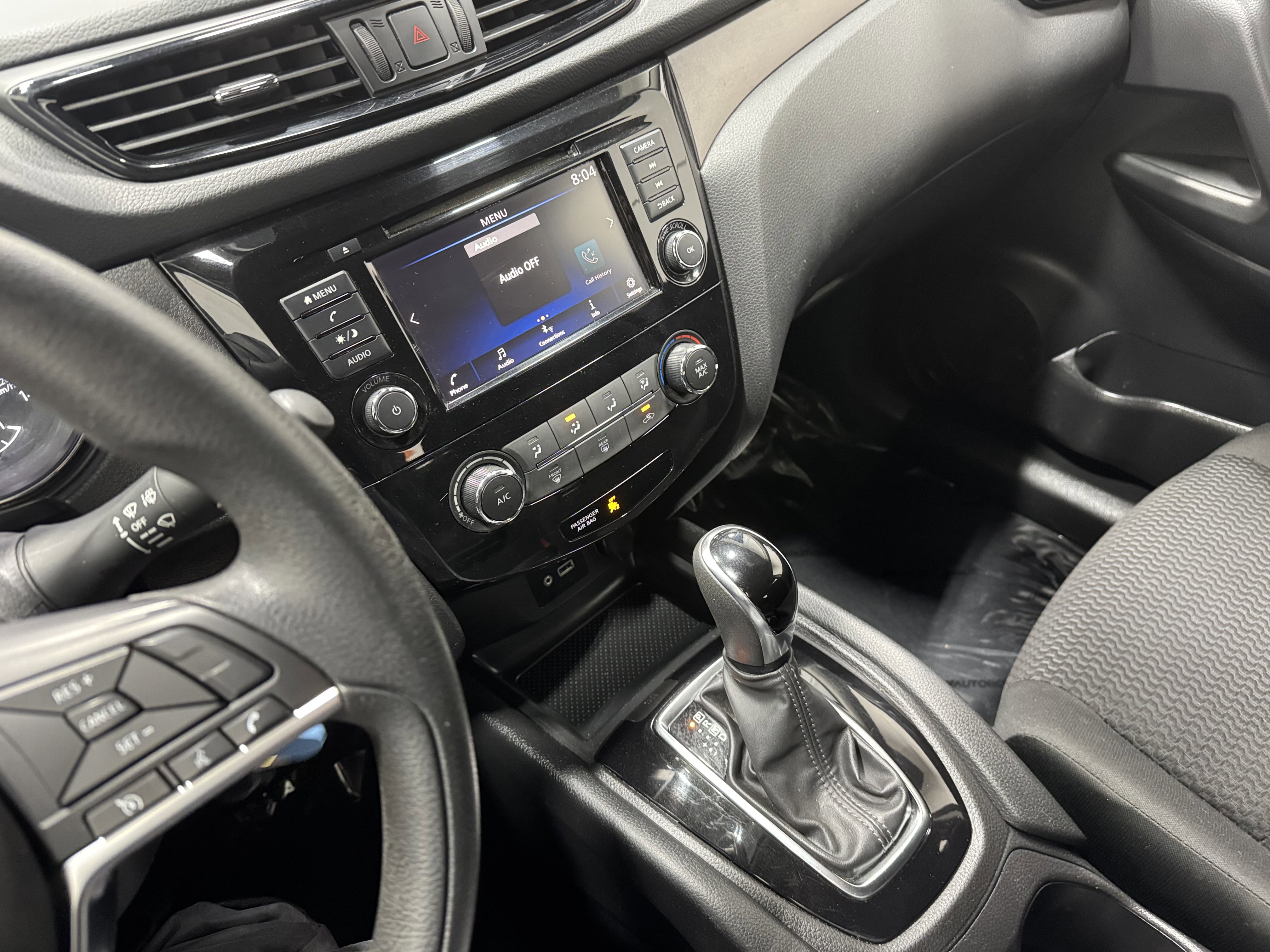 Used 2020 Nissan Rogue Sport S image 27