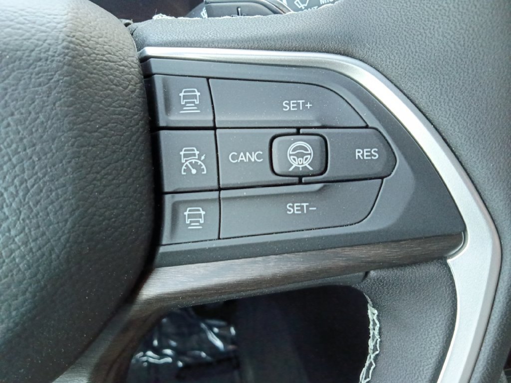 New 2027 Jeep Grand Cherokee L Limited w/ Limited Altitude Package AWD/4WD image 25