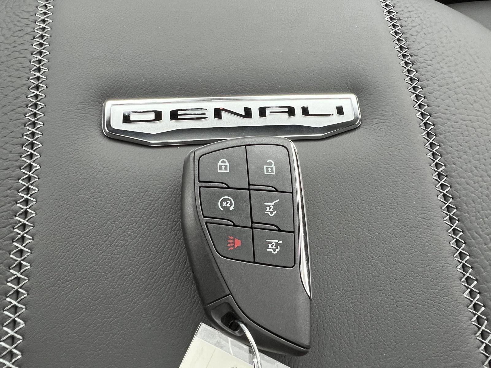 New 2026 GMC Yukon Denali w/ Sun & Power Step Package image 36