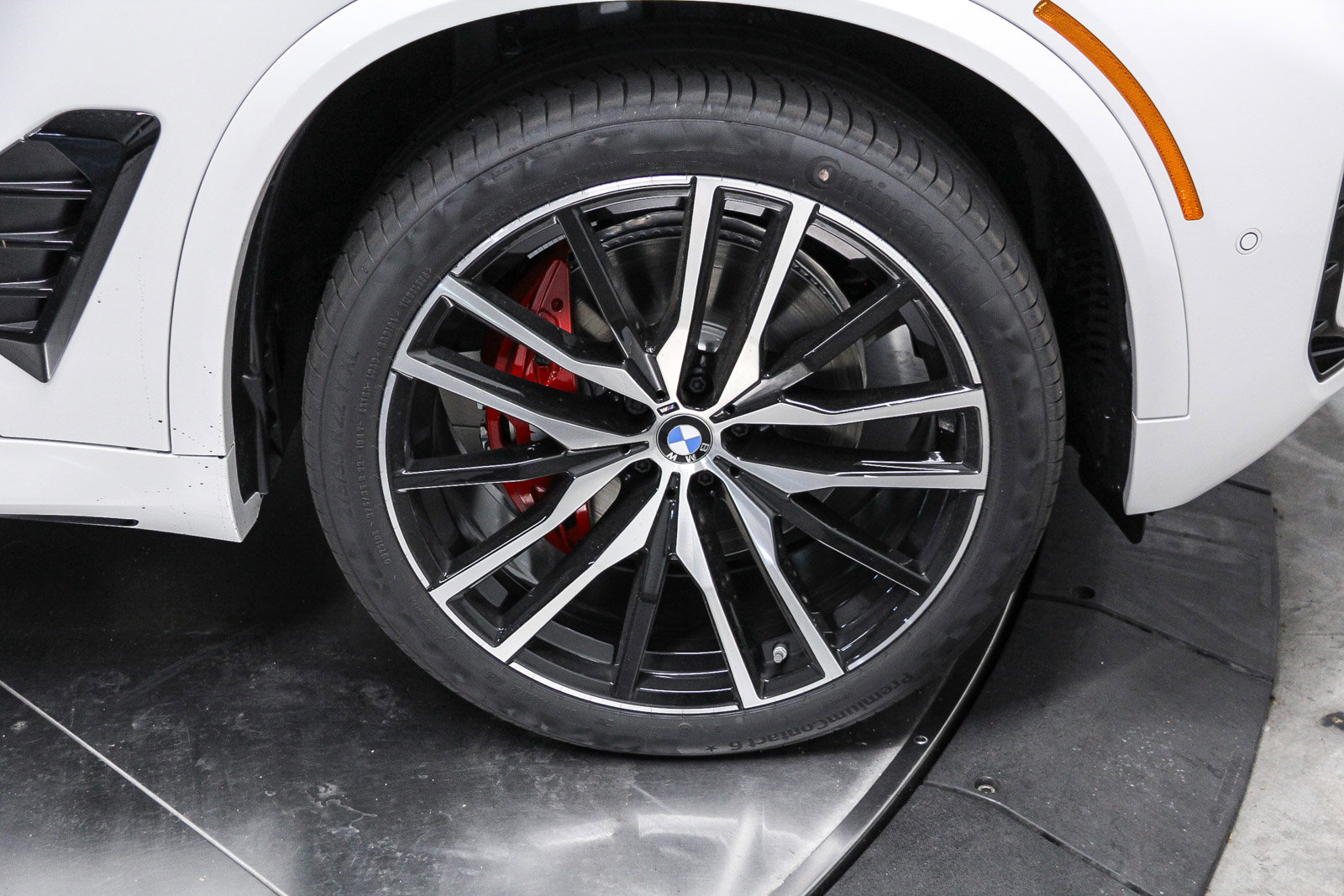 New 2026 BMW X5 sDrive40i w/ M Sport Package RWD image 9