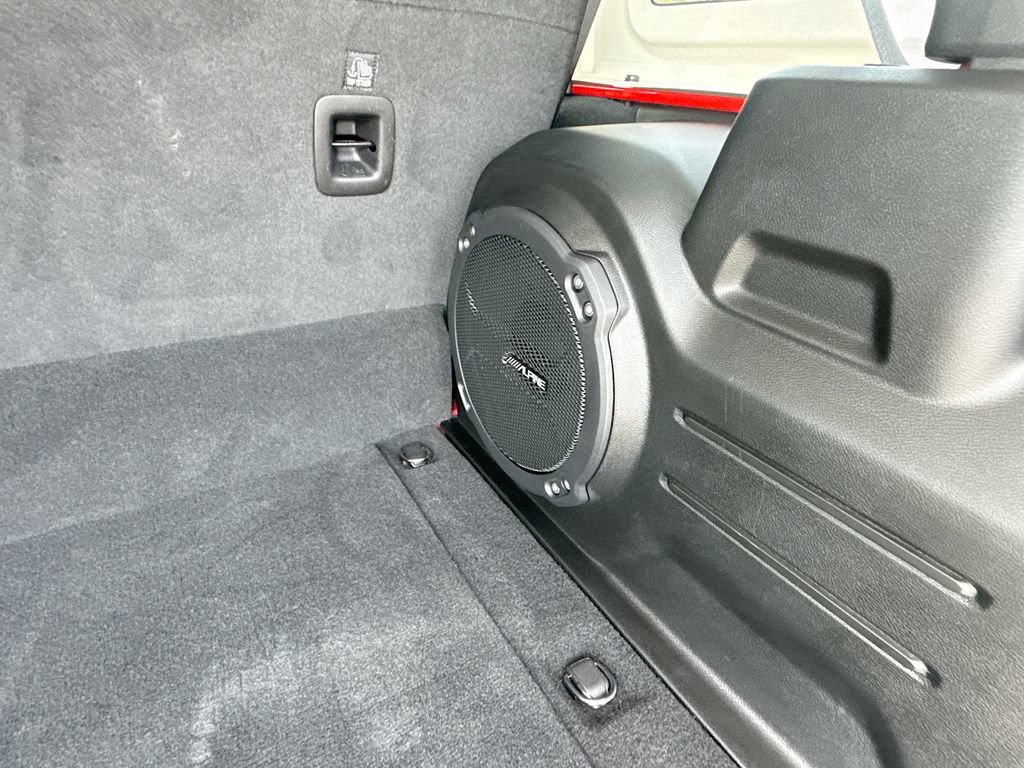 Used 2023 Jeep Wrangler Unlimited w/ Cold Weather Group AWD/4WD image 31