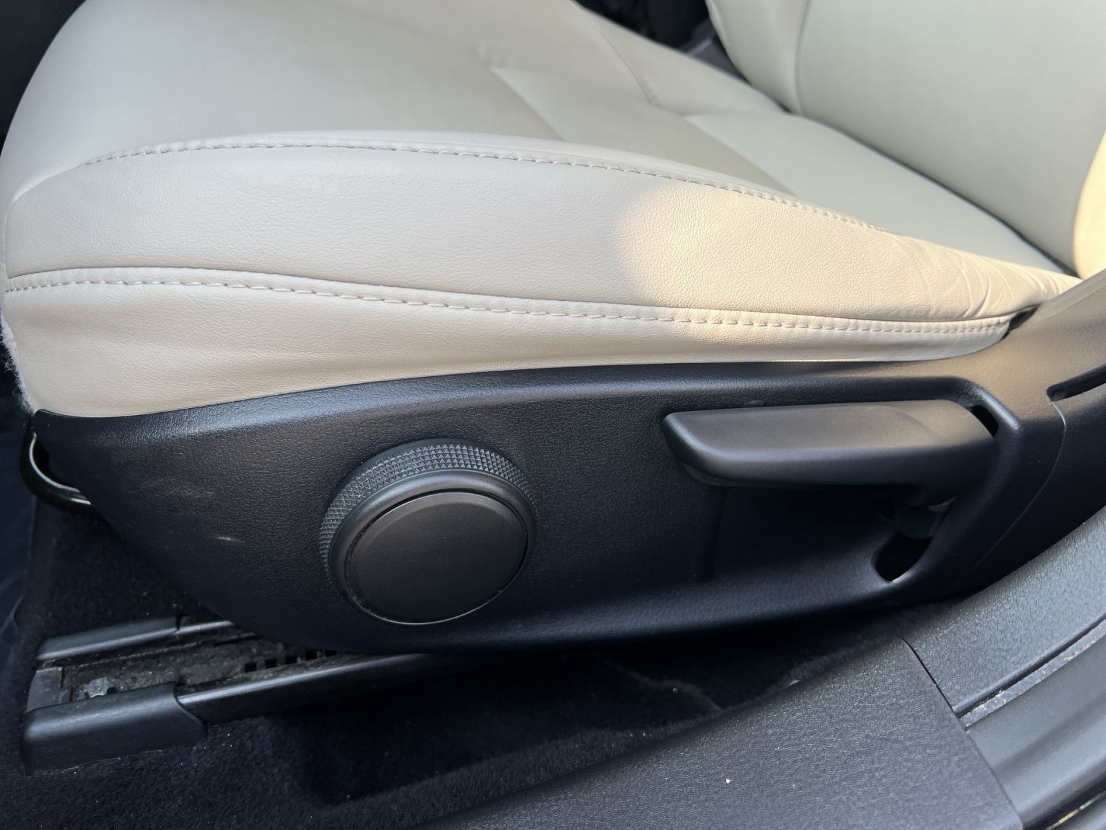 Used 2020 MAZDA MAZDA3 AWD Sedan w/ Select Package image 14