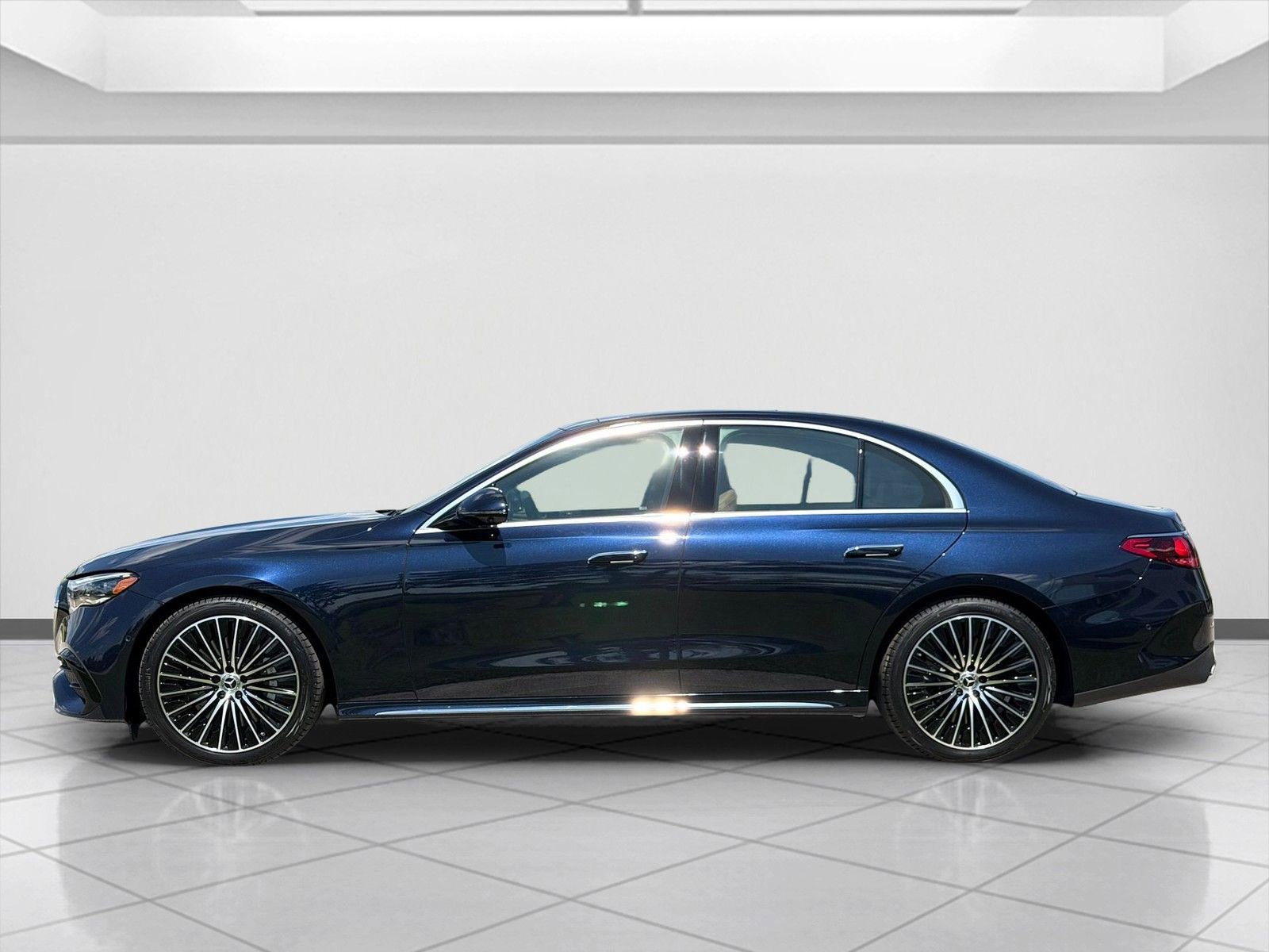New 2026 Mercedes-Benz E 450 4MATIC Sedan image 5