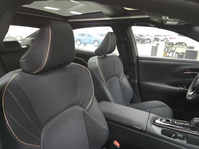New 2026 Toyota Crown Platinum AWD/4WD image 10