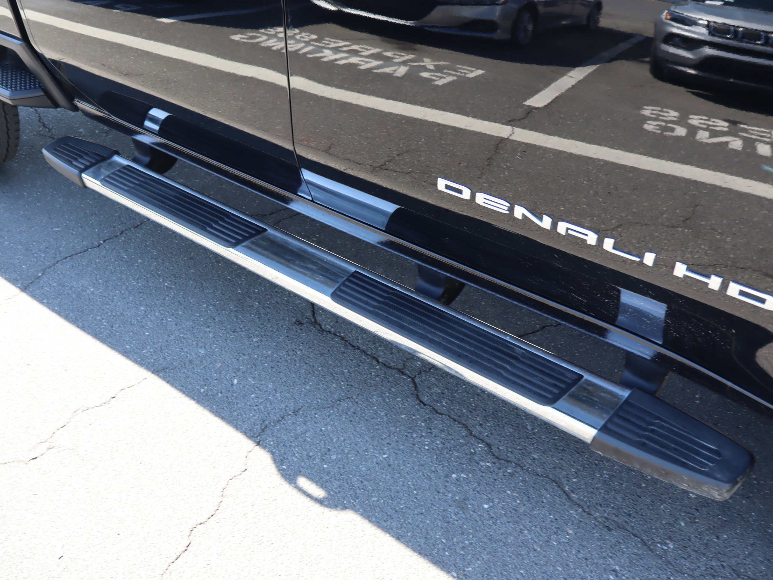 Certified 2024 GMC Sierra 2500 Denali w/ Denali Reserve Package image 14