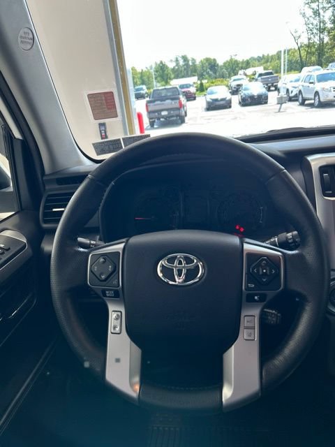 Used 2023 Toyota 4Runner SR5 Premium w/ Moonroof Package AWD/4WD image 11