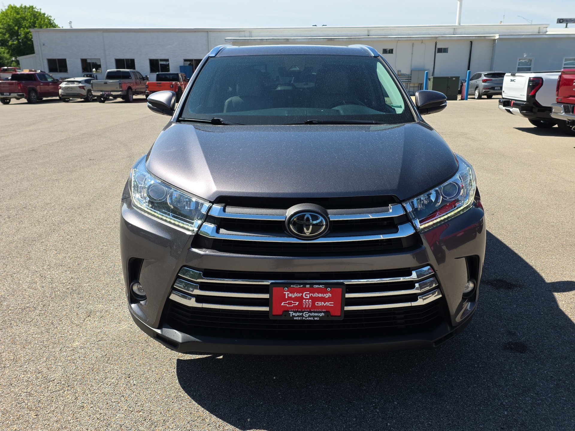Used 2019 Toyota Highlander Limited AWD/4WD image 3