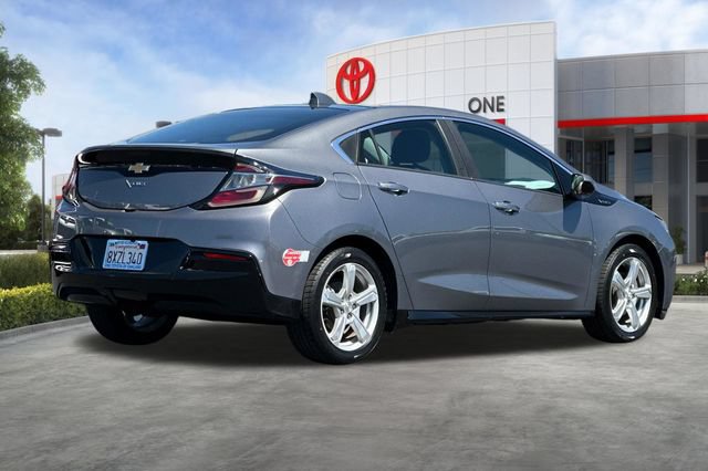 Used 2018 Chevrolet Volt LT w/ Comfort Package FWD image 4