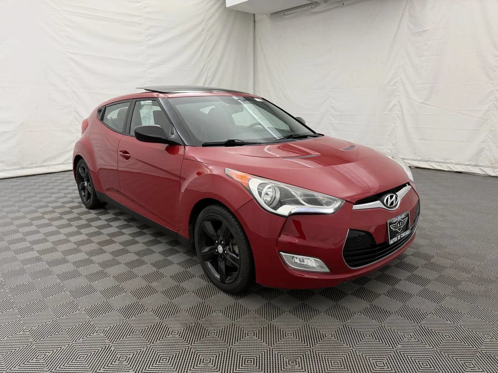 Used 2014 Hyundai Veloster w/ Style Package 02 FWD image 4