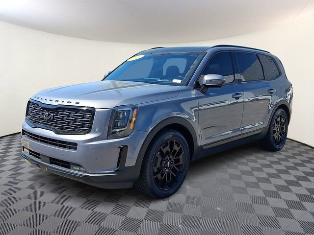 Used 2022 Kia Telluride SX w/ SX Prestige Package AWD/4WD image 3