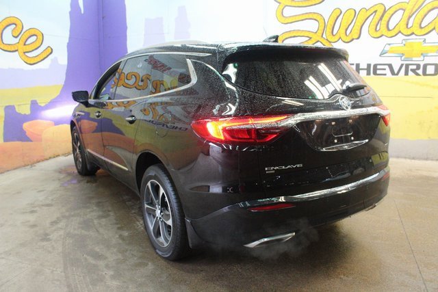 Used 2021 Buick Enclave Essence image 6