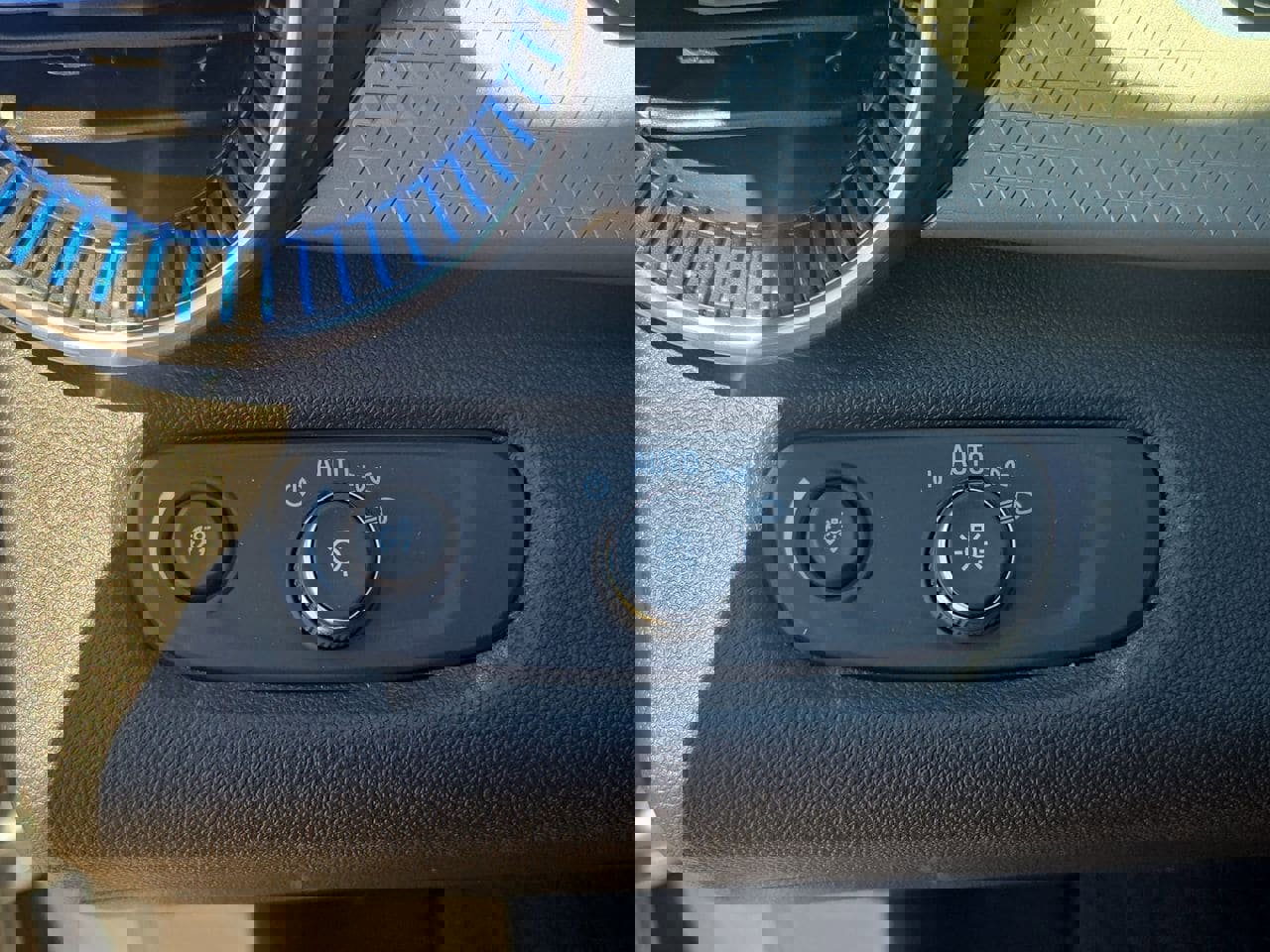 Used 2026 Chevrolet Trax LT w/ Driver Confidence Package image 24