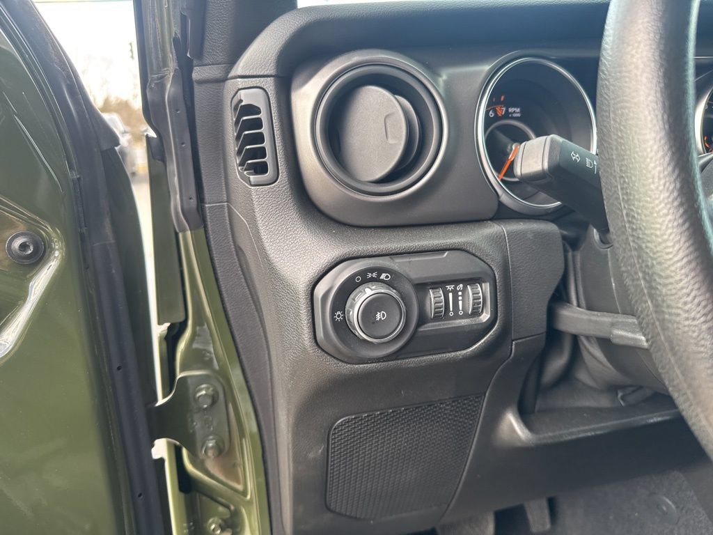 Used 2021 Jeep Wrangler Unlimited Sport AWD/4WD image 20