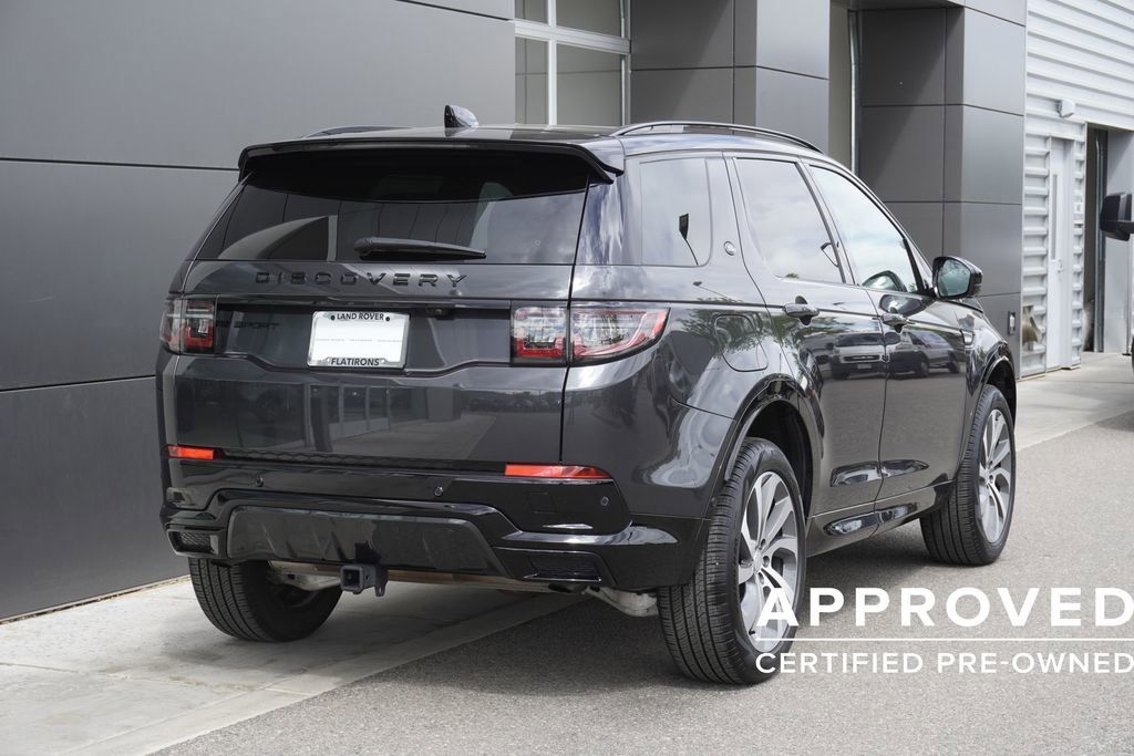 Used 2025 Land Rover Discovery Sport Dynamic SE image 2