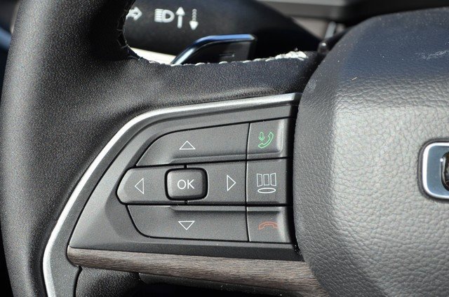 New 2025 Jeep Grand Cherokee Limited w/ Luxury Tech Group II image 17