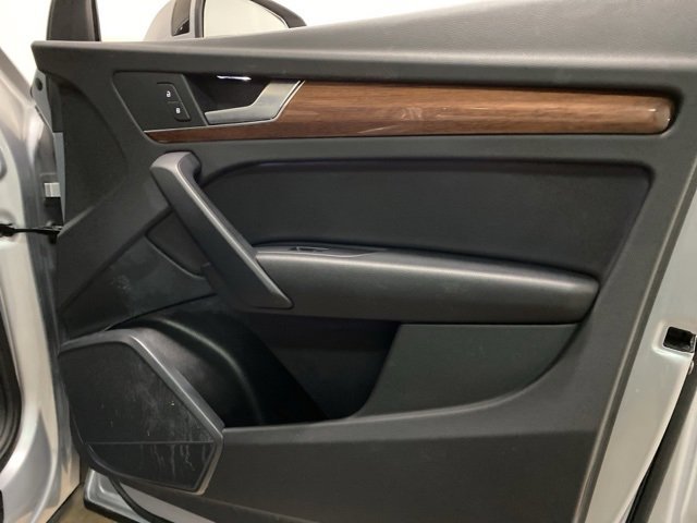 Used 2023 Audi Q5 2.0T Premium w/ Convenience Package image 79