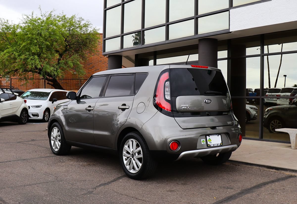 Used 2018 Kia Soul + FWD image 7